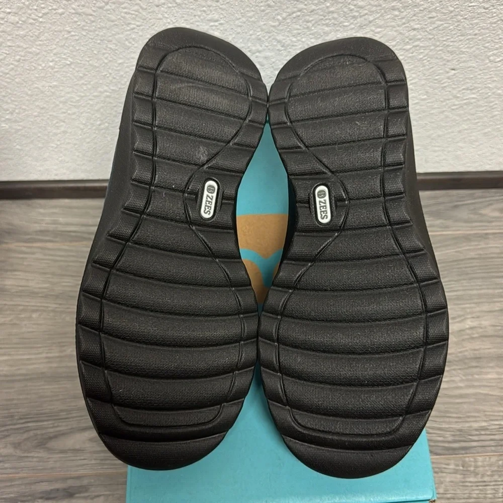 Bzees Goody Slip On
